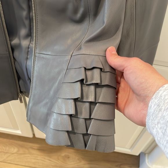 Leather jacket - Picture 3 of 4